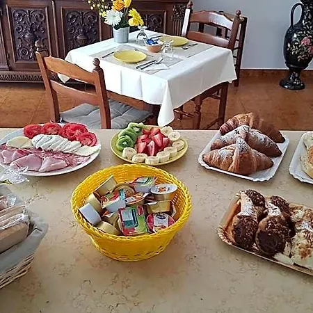 Mimosa فندق مبيت وإفطار جيارديني ناكسوس